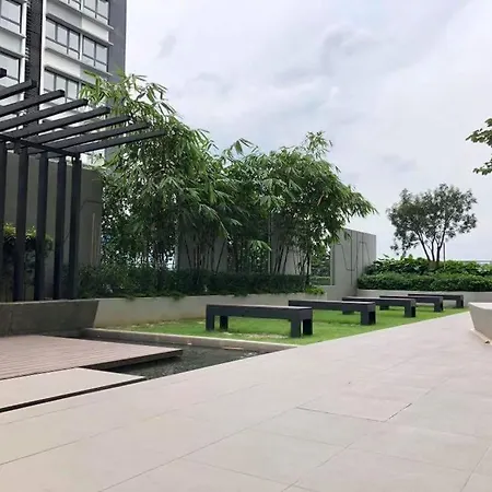 Dsara Big Cinema Netflix Projector Next Sb Hospital Apartment Sungai Buloh Exterior photo